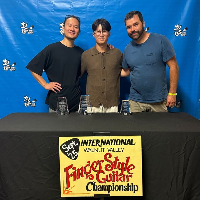 월넛 밸리 페스티벌에서 우승을 차지한 김화종(가운데) 씨