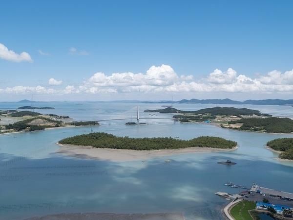 '햇빛연금'으로 유명한 신안군의 섬