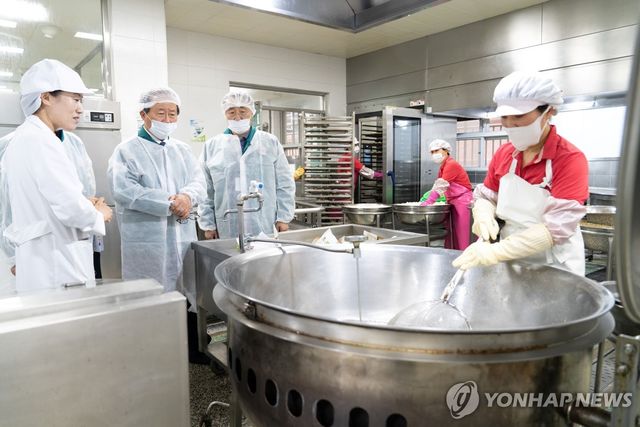 부산 학교 급식 시설