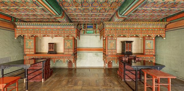 육상궁과 연호궁 내부 