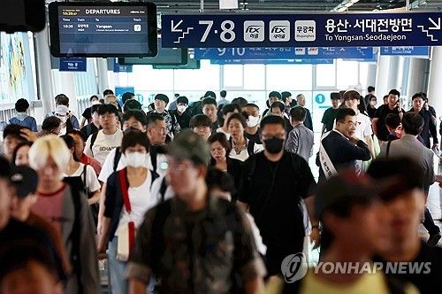 붐비는 광주송정역