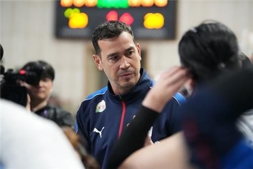 여자배구 대표팀을 이끌었던 모랄레스 전 감독