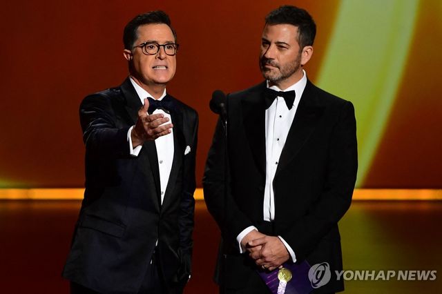 스티븐 콜베어와 지미 키멀