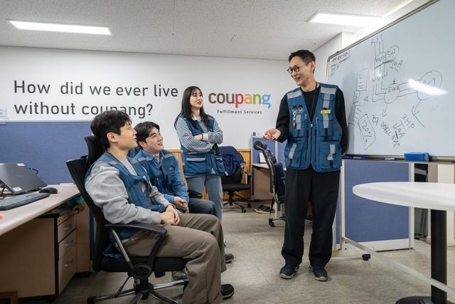 쿠팡 "AI·로봇 등 자동화 인력 750여명…1년 새 50% 증가"