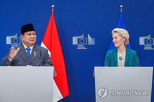 7월 공동회견한 인도네시아와 EU 정상