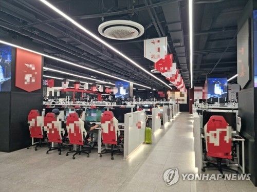 외국인들이 많이 찾는 홍대입구역 인근 PC방