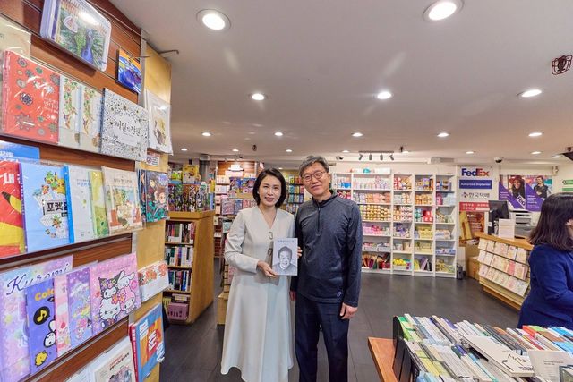 뉴욕 코리아타운에 방문한 김혜경 여사.