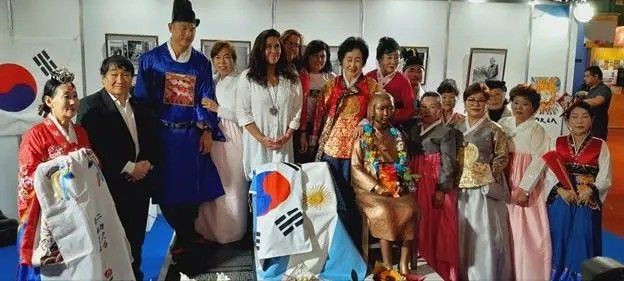 제49회 부에노스아이레스 국제도서박람회 소녀상 제막식 행사