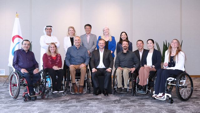 국제패럴림픽위원회(IPC) 집행위원회 단체 기념 촬영