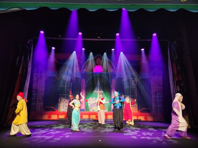 뮤지컬로 보는 동화 '알라딘' 