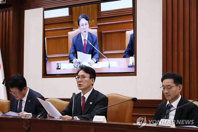 국정현안관계장관회의 발언하는 김민석 국무총리