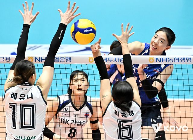 혼자 32점을 책임진 육서영의 강타