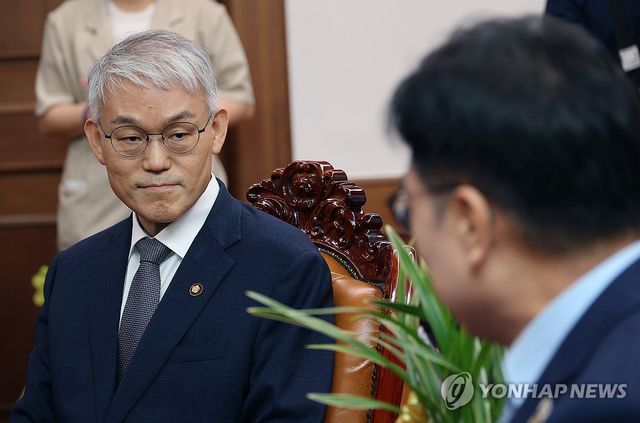 천대엽 법원행정처장 만난 우원식 국회의장