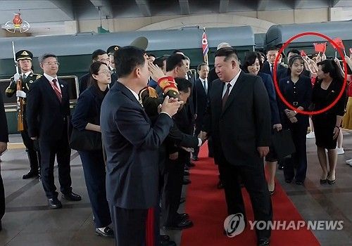 김정은 방중에 동행한 김주애 