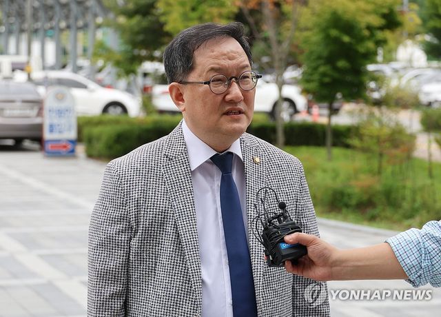 '관봉권 띠지 분실' 고발 입장 밝히는 김경호 변호사