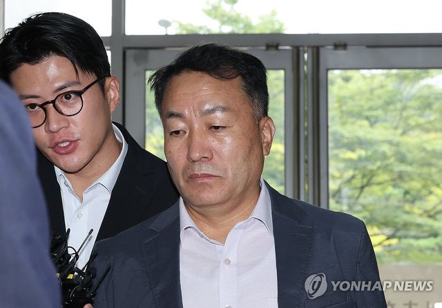 특검 출석하는 김계환 전 해병대사령관