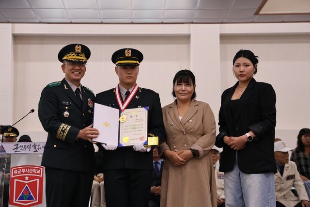 국방부장관상 받은 정재욱 하사