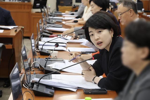 국회 보건복지위원회 소속 국민의힘 한지아 의원