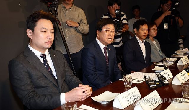 교원단체와 간담회 하는 최교진 교육부 장관