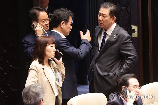 심각한 민주당 원내지도부