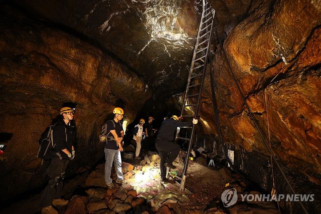 '세계 최고 지하 비경' 제주 용천동굴