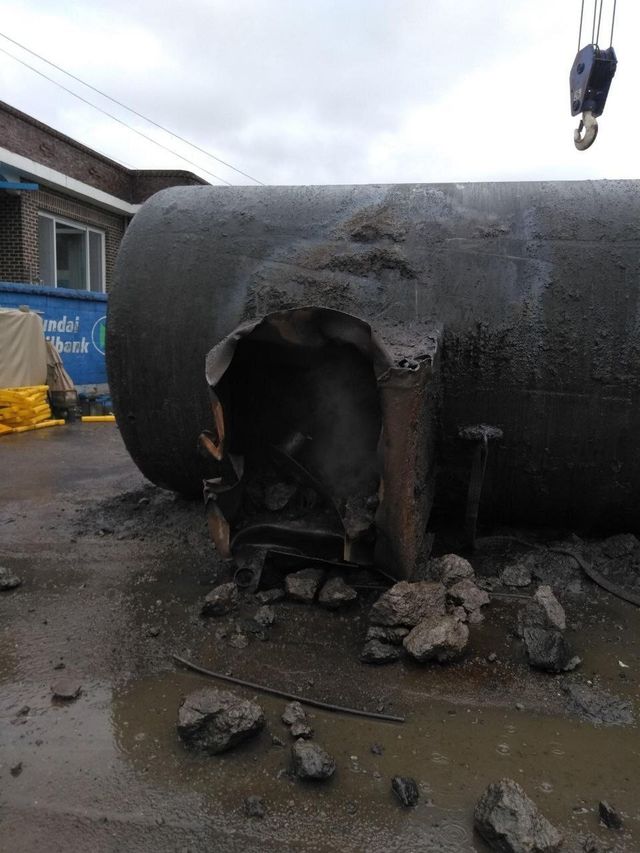 저장 탱크 폭발