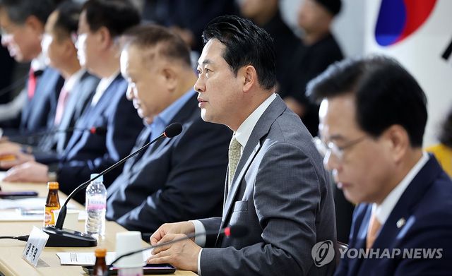 발언하는 장동혁 대표