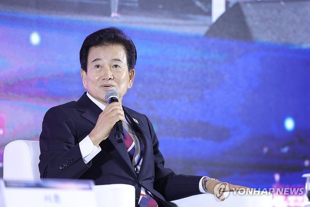 발언하는 정동영 통일부 장관