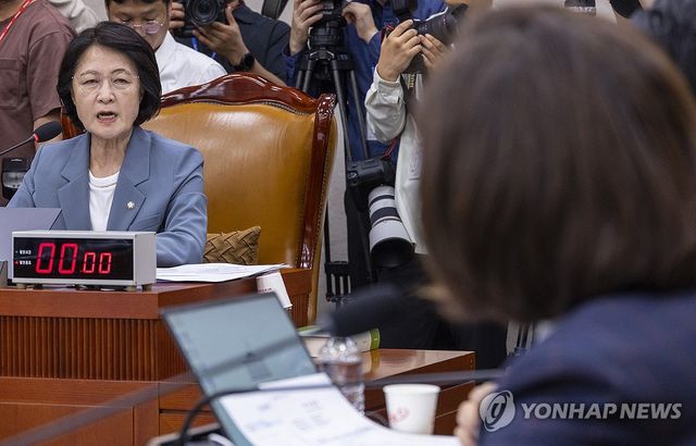 국민의힘 항의에 대해 반박하는 추미애 위원장