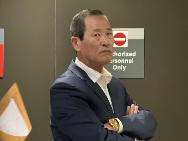 뉴욕 공항에 나온 김성 주유엔 북한대사
