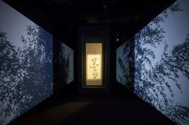 탄은 이정의 '풍죽도'가 걸린 전시 전경