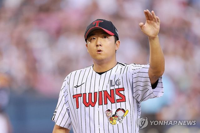 3회초 위기 막아낸 송승기