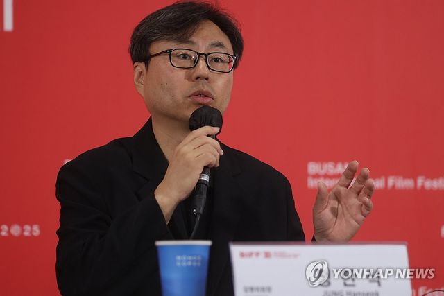 인사말하는 정한석 부산국제영화제 집행위원장