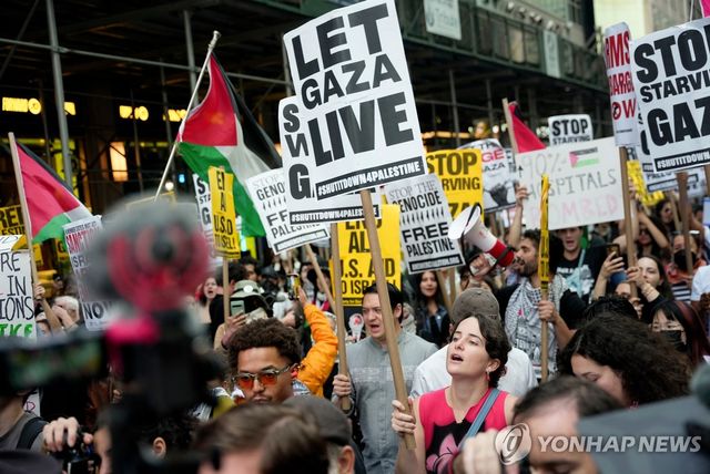26일 뉴욕에서 열린 친팔레스타인 시위