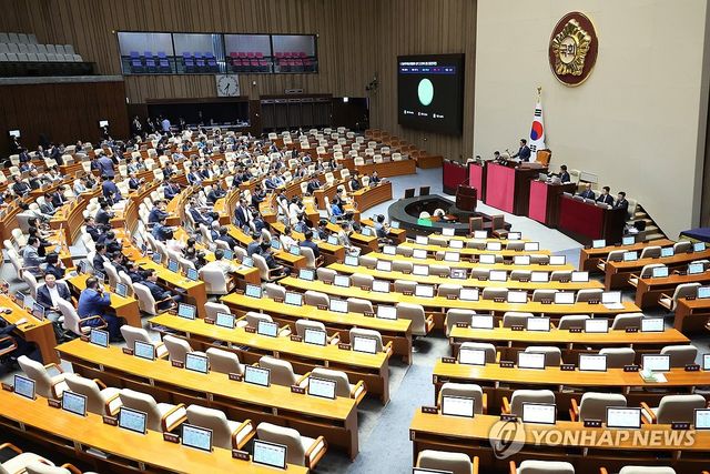 방송미디어통신위원회 설치법 여당 주도 국회 통과