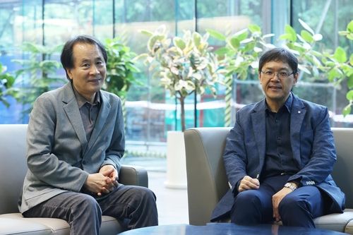 이승우 소설가와 곽효환 전 한국문학번역원장