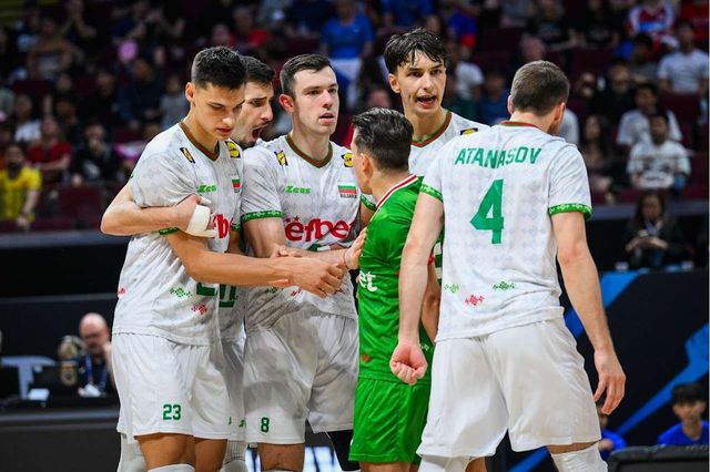 득점 후 기뻐하는 불가리아 남자배구 대표팀 선수들