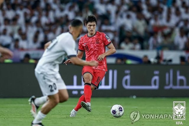 드리블하는 박용우