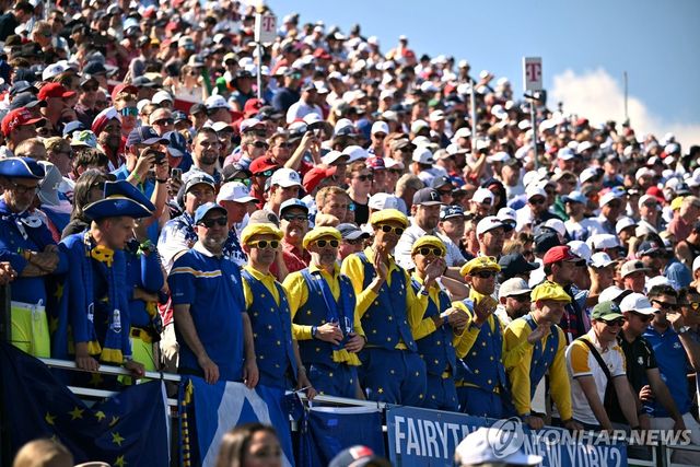 수많은 갤러리가 몰린 라이더컵 현장