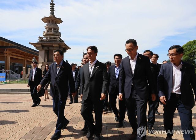 APEC 경제인 행사장 점검 나선 김민석 국무총리