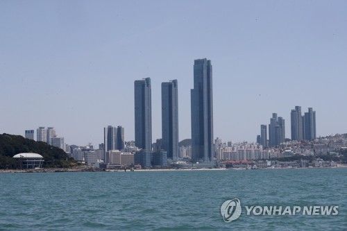 해운대 바다에서 본 엘시티