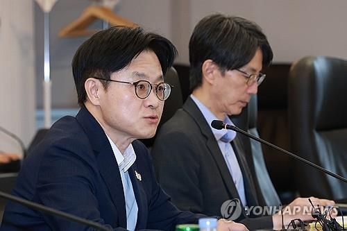 김정관 산업장관