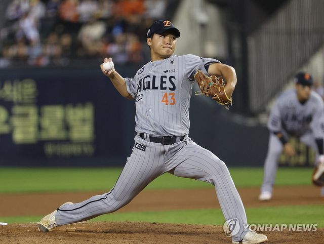 역투하는 정우주