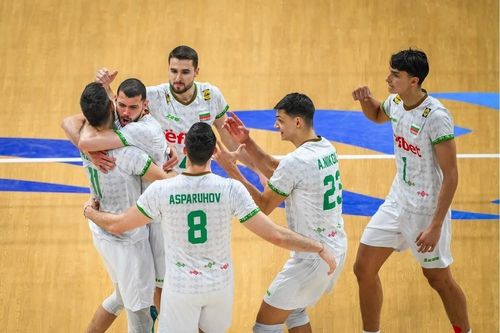 득점 후 기뻐하는 불가리아 남자배구 대표팀 선수들