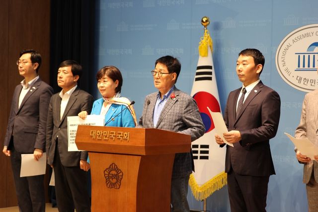 민주당 법사위, 조희대 대법원장 출석 촉구 기자회견