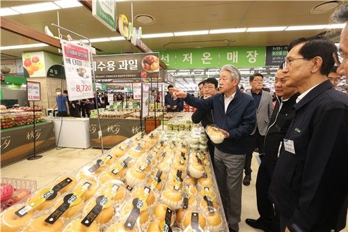 강호동 농협중앙회장, 추석 대비 농축산물 수급상황 점검