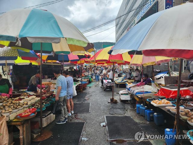 부산 자갈치시장 노점 모습