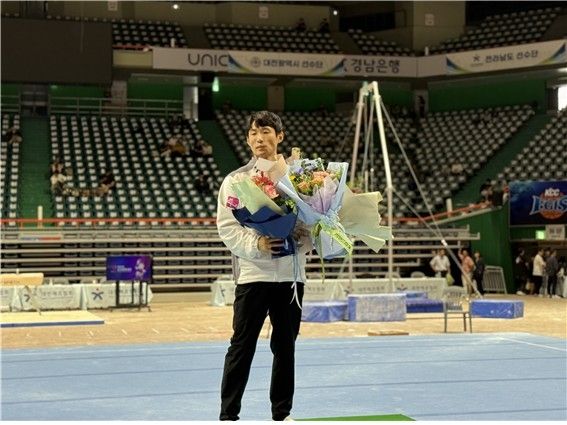 27일 부산 사직체육관에서 열린 전국체전에서 은퇴한 양학선.