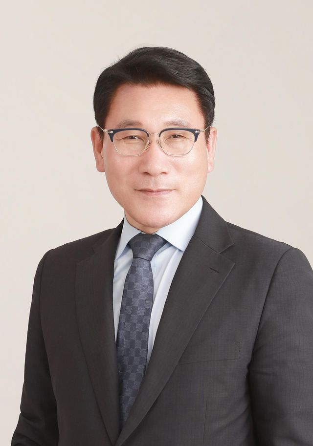 ㈜에이치케이 이향천 대표