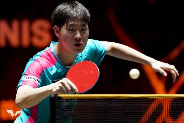 WTT 중국 스매시에 나선 오준성의 경기 장면